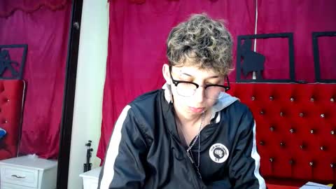 Thomas online show from February 18, 3:31 am