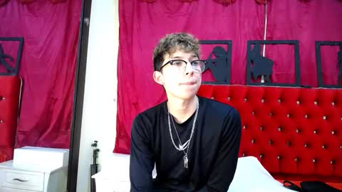 Thomas online show from February 16, 7:27 pm