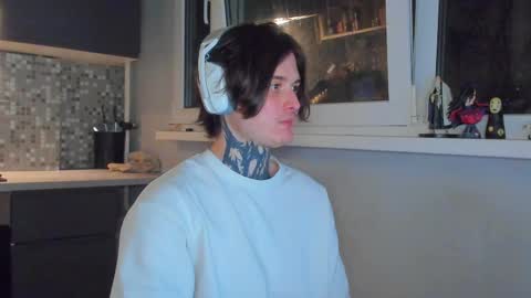 _torfin_ online show from April 6, 11:39 pm