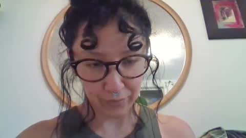 Snapshot of _tutti_frutti_ chatting on September 13, 6:38 am _tutti_frutti_ online show from September 13, 6:38 am