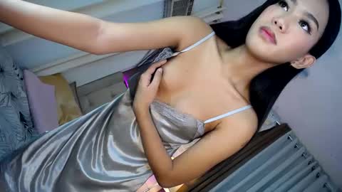 MS. apple online show from February 7, 9:15 pm