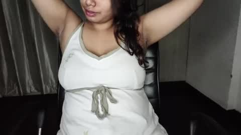 _vanshika_0 online show from October 7, 6:15 pm