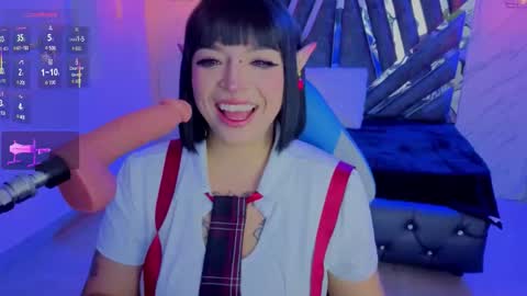   Vermeil   online show from February 19, 8:19 pm