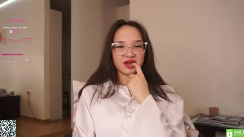 Snapshot of _vi_vi_ chatting on March 6, 9:42 pm Viola online show from March 6, 9:42 pm