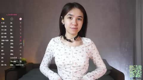 Viola online show from May 3, 5:30 pm