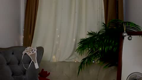 Violet online show from January 12, 11:26 pm