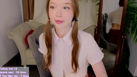 Violet online show from March 9, 2:29 am