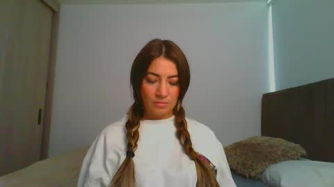 Violeta  online show from January 14, 8:48 pm