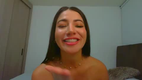 Violeta  online show from January 13, 1:45 am