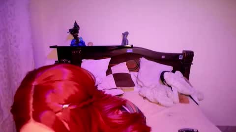 _viollette_ online show from September 12, 12:01 am