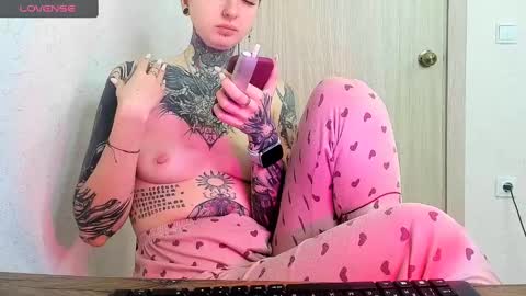 Alis online show from February 4, 5:45 pm