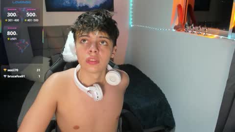 Aron Walker online show from November 29, 5:04 am