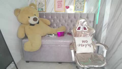 Snapshot of _wendy_b chatting on March 5, 11:16 pm wendy online show from March 5, 11:16 pm