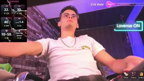  white fox  online show from September 28, 11:25 pm