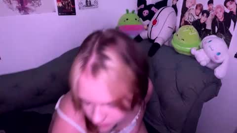 _xxalexx online show from November 19, 4:01 am