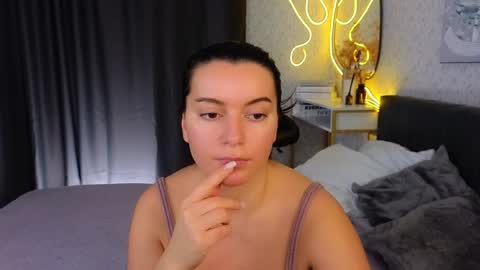Jasmine online show from February 5, 8:21 am