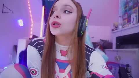 Polly online show from February 7, 4:32 pm