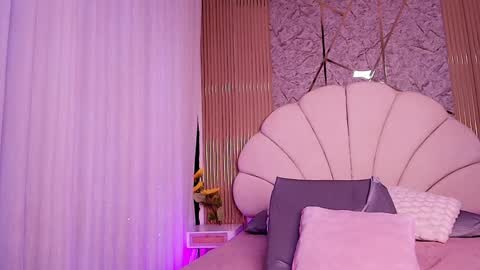 Aisha online show from April 16, 11:54 am