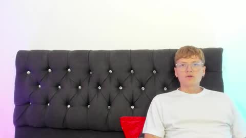 A Sexy Couple online show from October 1, 8:19 pm