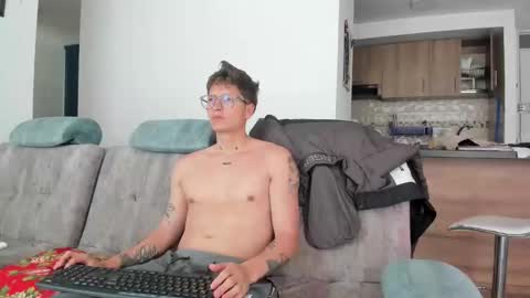 A Sexy Couple online show from January 22, 7:03 pm