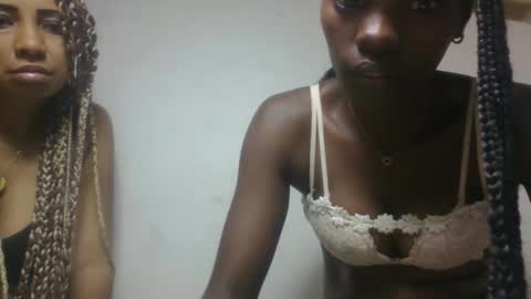 aadienne online show from March 12, 7:06 pm