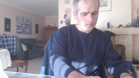 Snapshot of aalex1717 chatting on February 4, 1:06 pm Aalex1717 online show from February 4, 1:06 pm