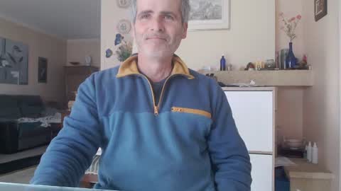 Snapshot of aalex1717 chatting on March 2, 2:43 pm Aalex1717 online show from March 2, 2:43 pm