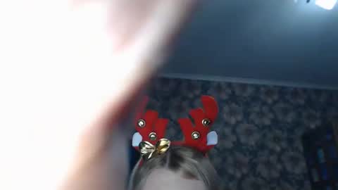 Snapshot of aalicebubble chatting on December 11, 8:28 pm Alice online show from December 11, 8:28 pm