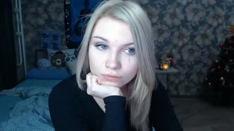 Snapshot of aalicebubble chatting on January 6, 9:43 pm Alice online show from January 6, 9:43 pm