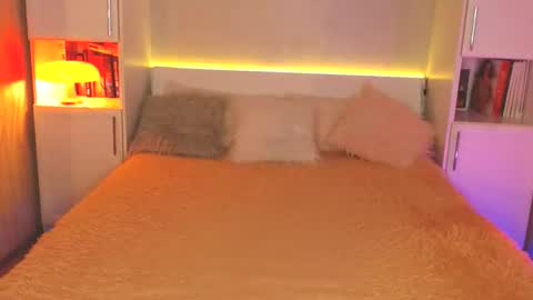 Lea online show from September 22, 6:56 pm