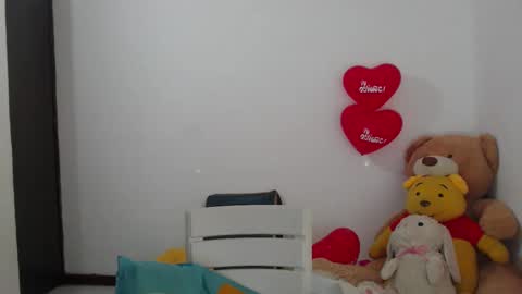 Snapshot of aanggell chatting on February 17, 9:21 pm Aanggell online show from February 17, 9:21 pm