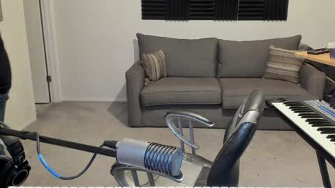 Snapshot of aaroleplayer chatting on January 1, 2:51 am Aaron online show from January 1, 2:51 am