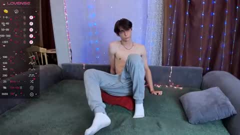 Aaron Bang online show from July 3, 10:58 pm