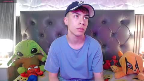 Snapshot of aaron_blink1 chatting on January 28, 7:00 pm Aaron online show from January 28, 7:00 pm