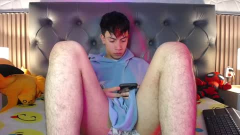 Snapshot of aaron_blink1 chatting on January 9, 3:44 pm Aaron online show from January 9, 3:44 pm