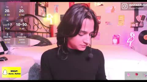 Aaron  online show from November 8, 11:30 pm