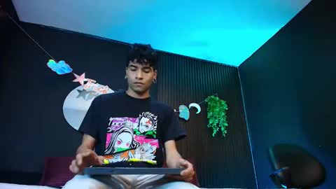 Aaron and Jassell online show from October 28, 2:45 am