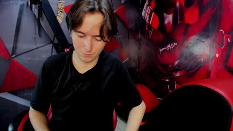 Aaron online show from November 29, 11:01 pm