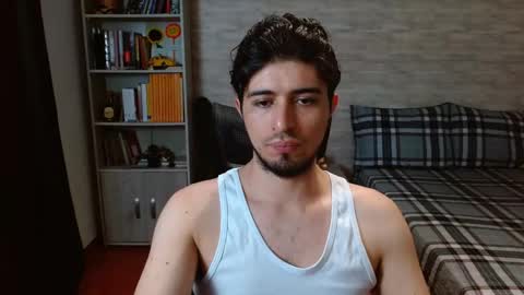 Aaron online show from February 11, 9:29 pm