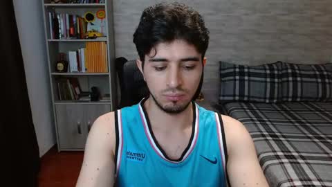 Aaron online show from November 14, 6:54 pm