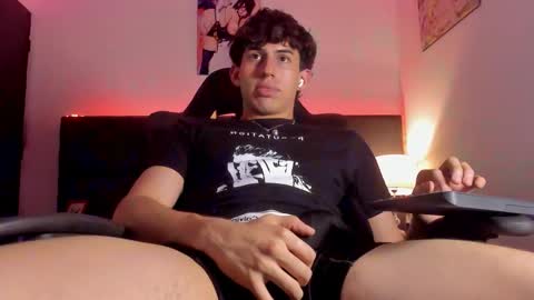 Aron online show from October 3, 7:33 pm