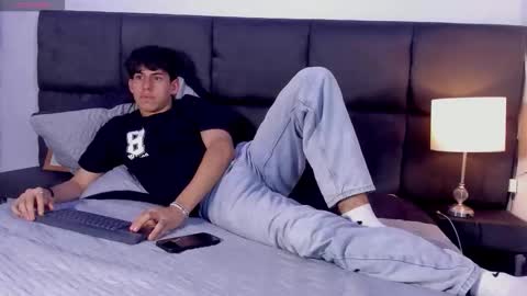 Aron online show from September 23, 6:25 pm