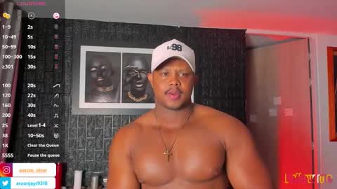 Aaron online show from February 9, 11:03 am