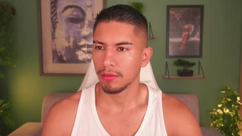 AARON  online show from February 4, 9:07 am