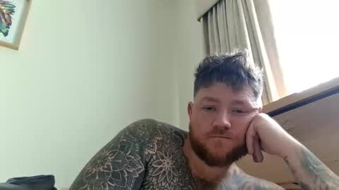 aarongeoffrey online show from September 28, 7:39 am
