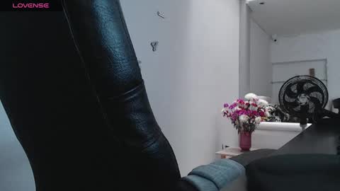 ig aaron hunter123 online show from February 7, 6:45 pm