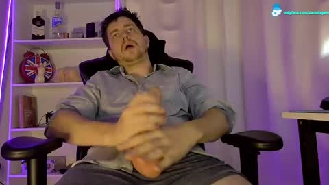 Aaron  online show from February 13, 9:28 pm