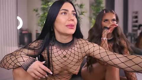 Snapshot of abbela_white chatting on February 10, 1:11 pm Alexa online show from February 10, 1:11 pm