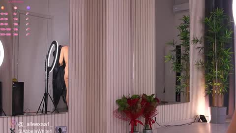 Snapshot of abbela_white chatting on February 3, 6:45 am Alexa online show from February 3, 6:45 am