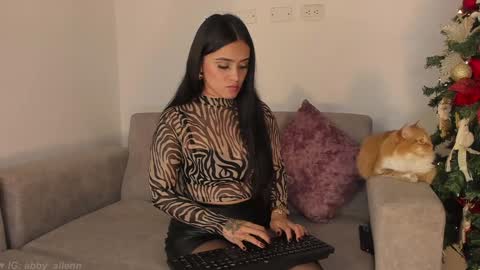 Snapshot of abbey_allen chatting on December 28, 2:43 am Abbey IG abby allenn Independent model online show from December 28, 2:43 am